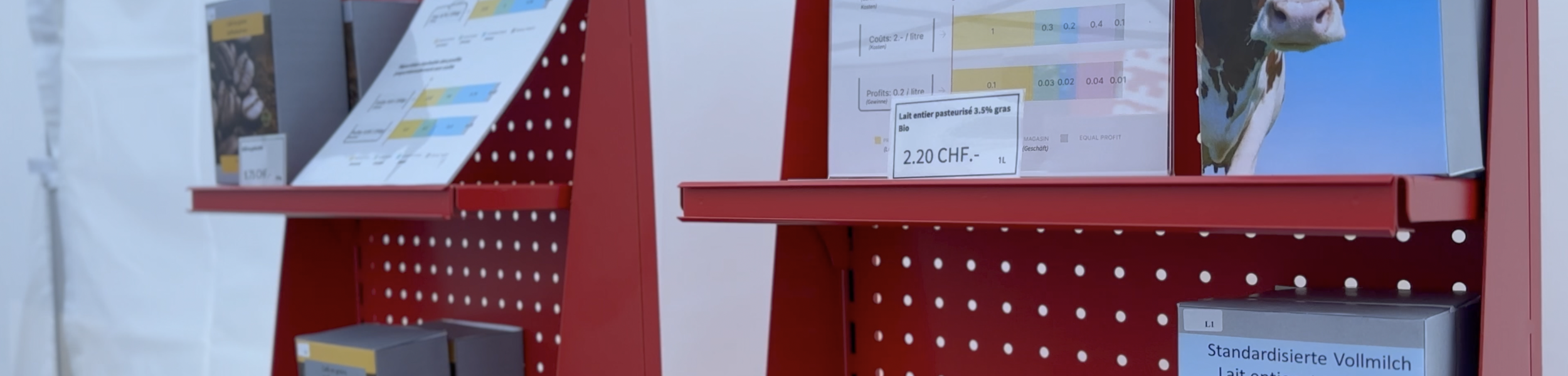 Photo du concept d'étagères de supermarché.